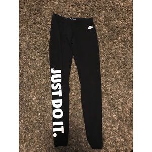 NIKE LEGGINGS